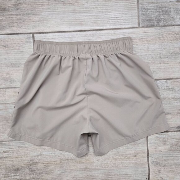 Gymshark Sport 5" Shorts Men Beige Training Zip Pocket Gym Workout Stretch S - Picture 2 of 6